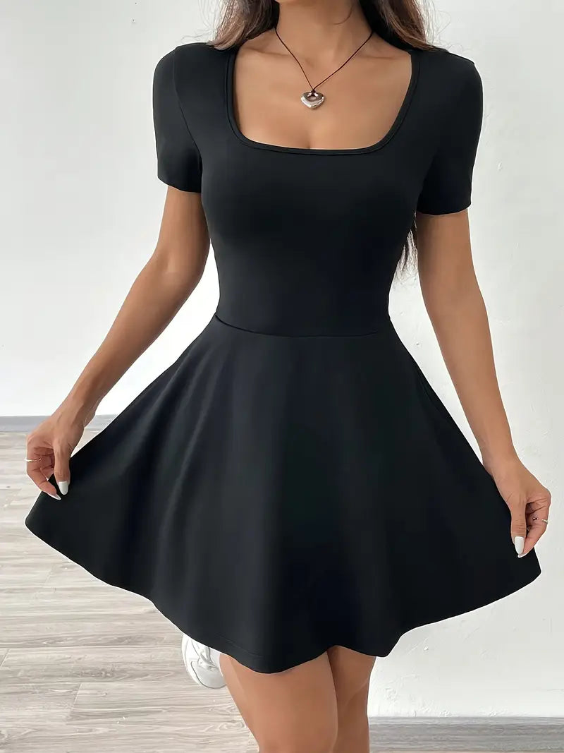 Zelma - Elegantes kurzärmeliges Kleid für Frauen