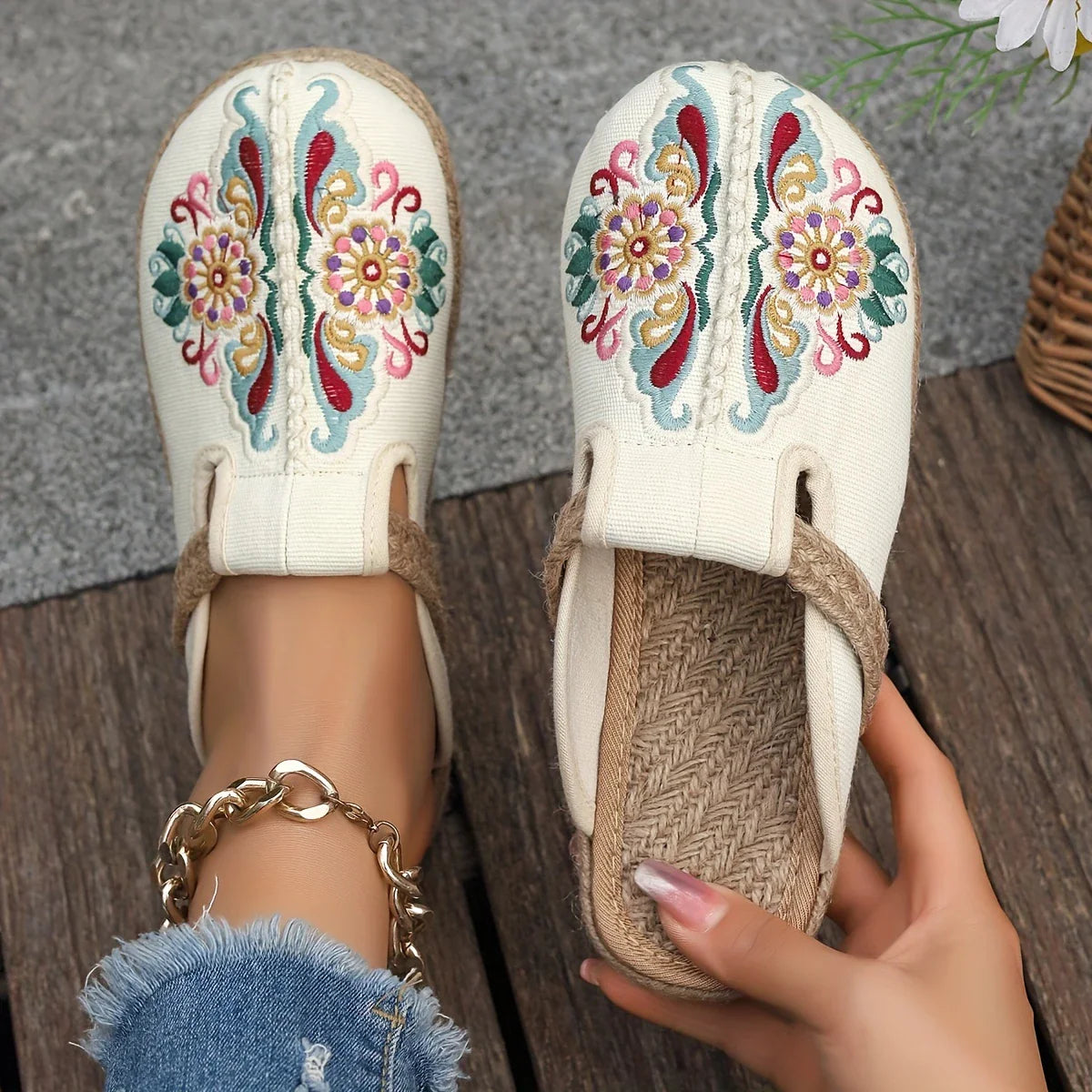 Teresa - Alpargatas boho-chic con bordado floral