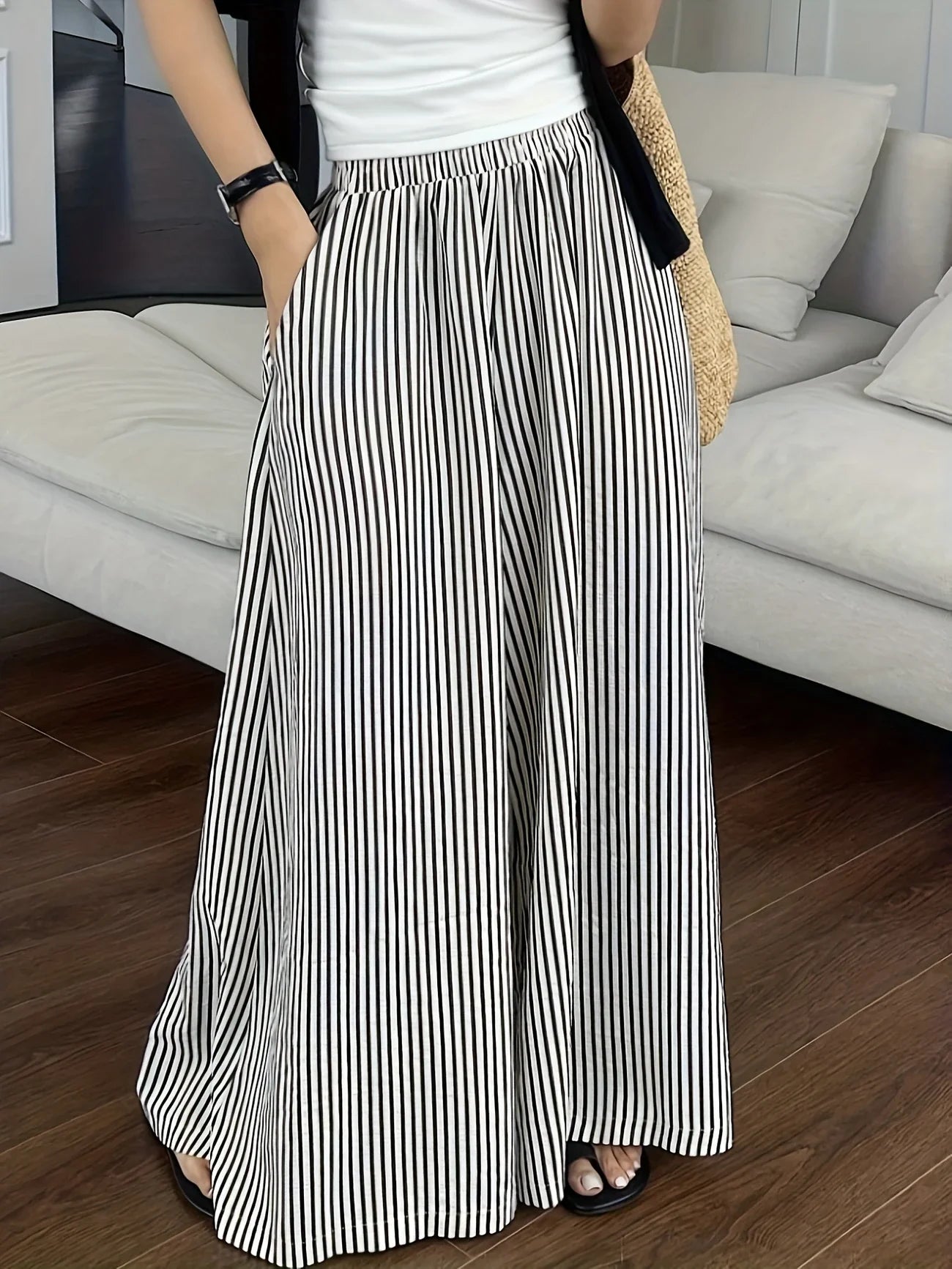 Candida - Pantalones anchos de rayas con bolsillos inclinados