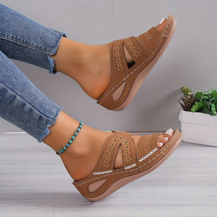 Elara - Cómodas sandalias ortopédicas con cuña