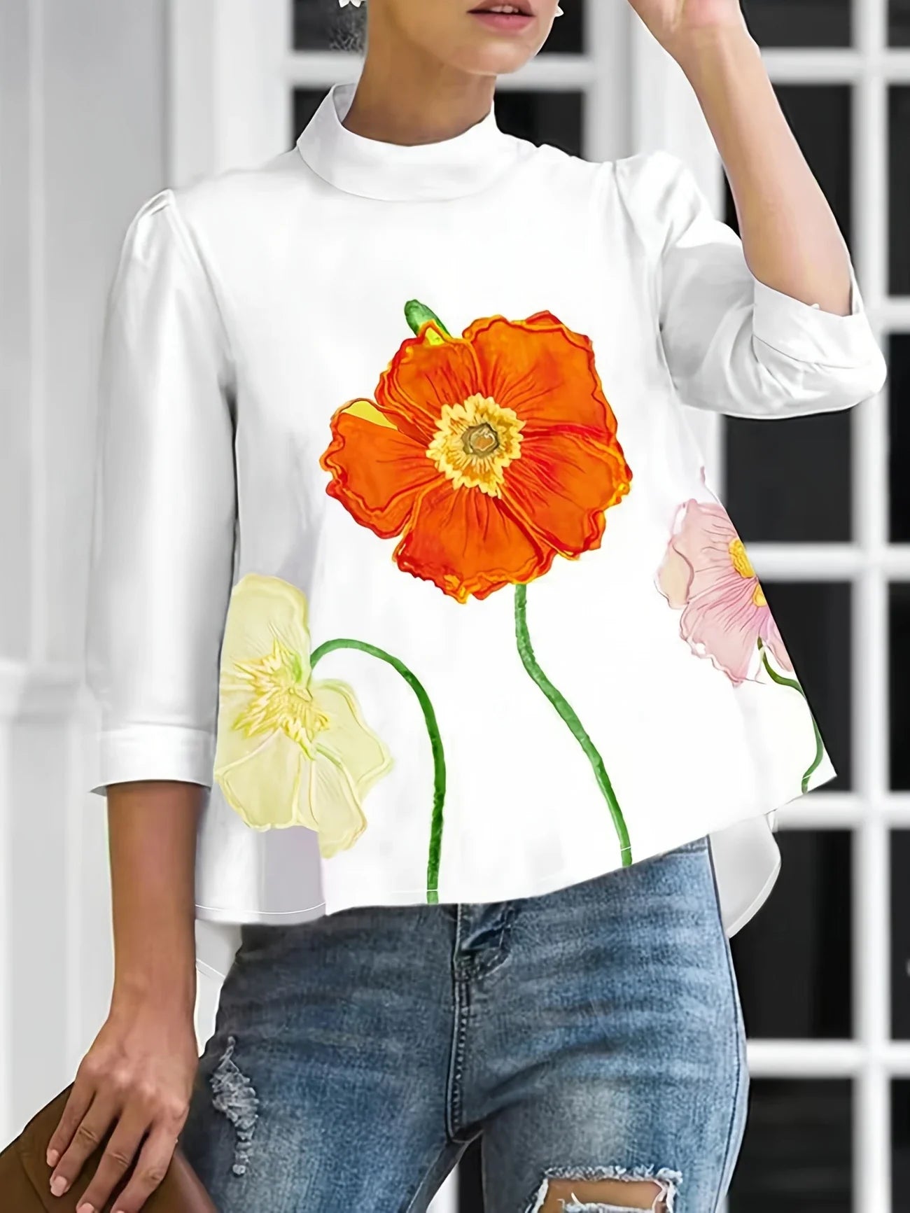 Danita - Elegante blusa con estampado floral y escote alto