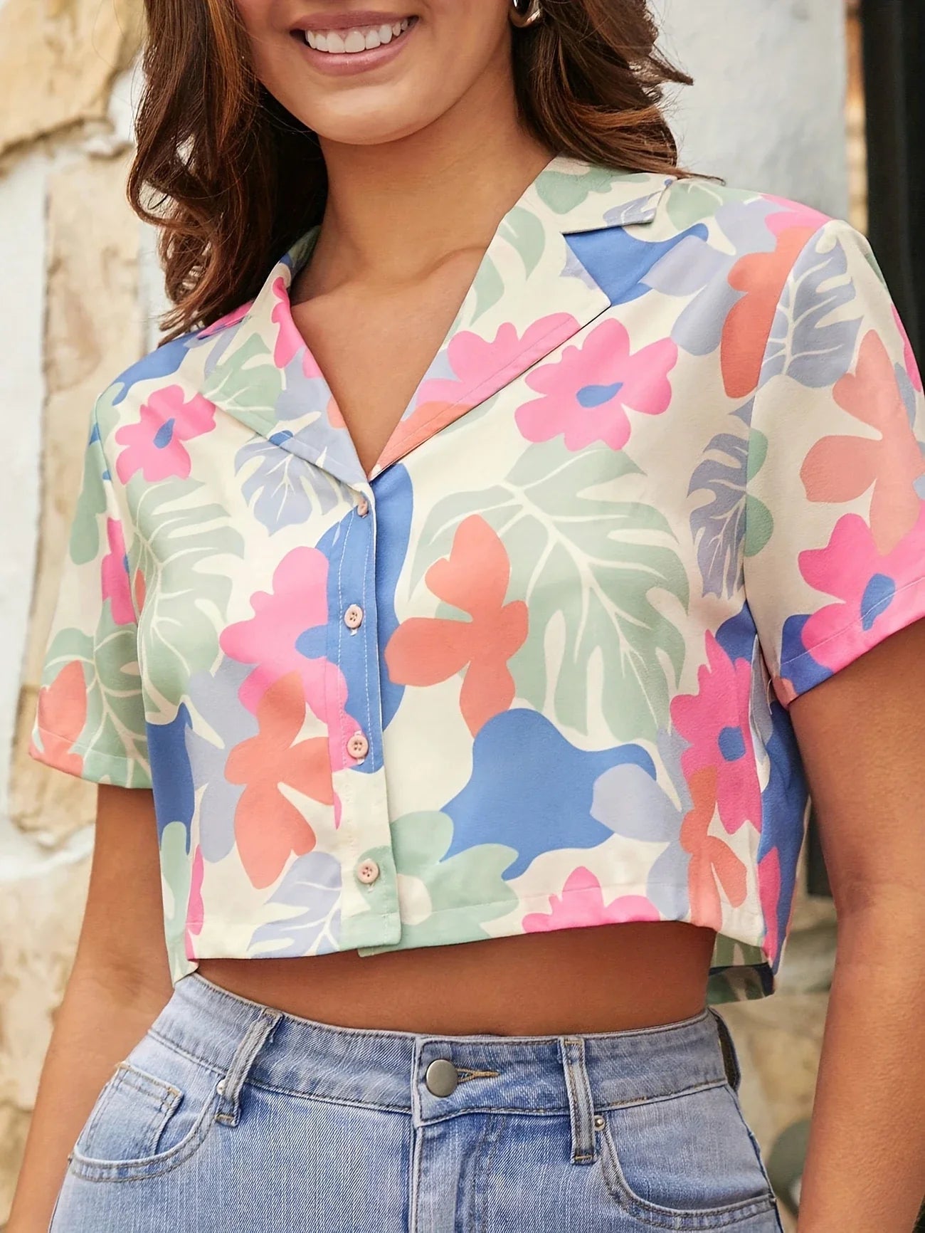 Clarine - Elegante blusa con estampado floral y manga corta