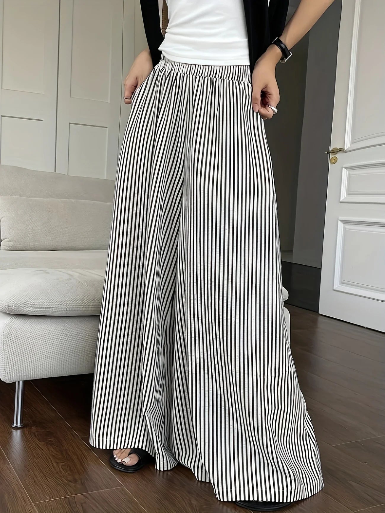 Candida - Pantalones anchos de rayas con bolsillos inclinados