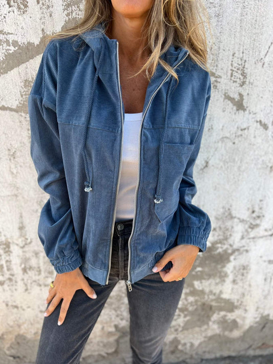 Tova – Elegante chaqueta de pana con cremallera.
