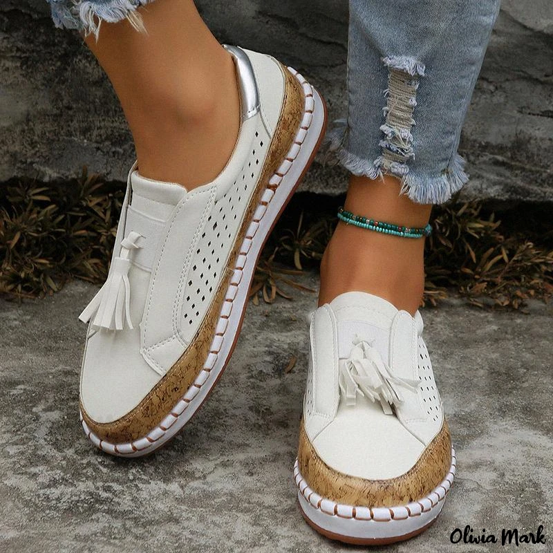 Mocasines con borlas: zapatillas de moda con tacones bajos