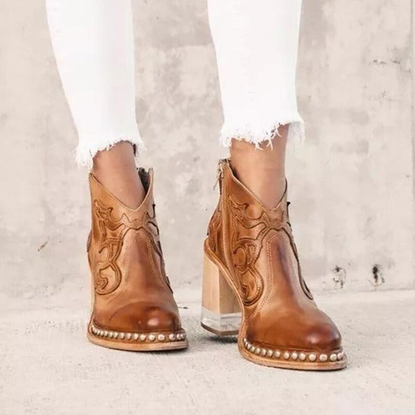 Botines con Tacón Cuadrado Bordado con Tachuela