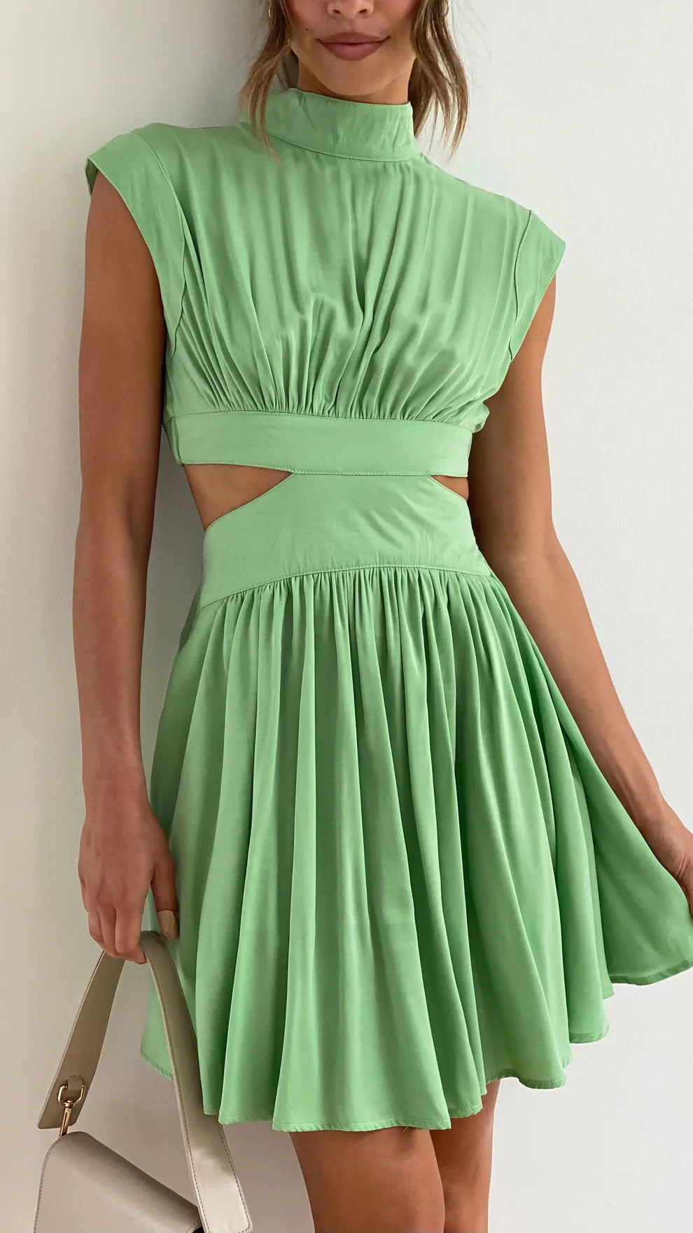 Cora - Mini vestido glamuroso con cintura ahuecada