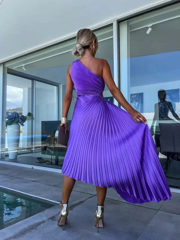 Alice - Elegante vestido con hombros caídos y pliegues