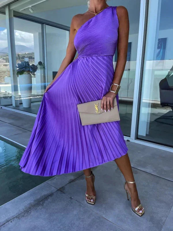 Alice - Elegante vestido con hombros caídos y pliegues